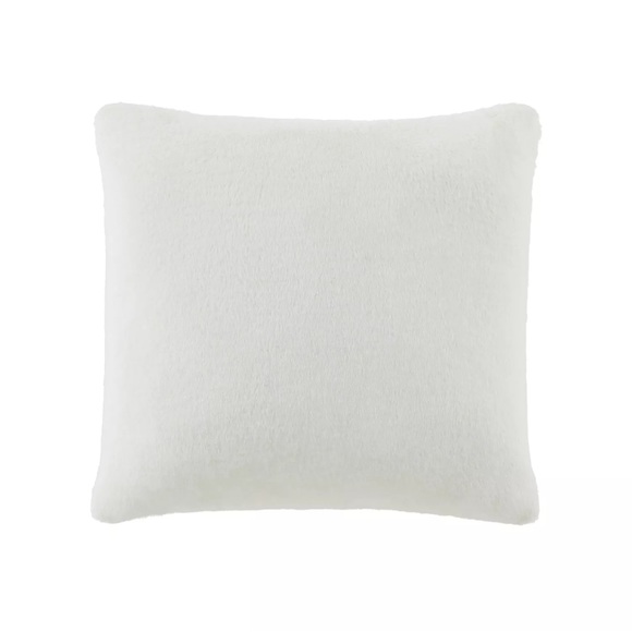 NWOT Member's Mark Plaid Faux Fur Decorative Pillow 20" x 20" - Picture 8 of 10